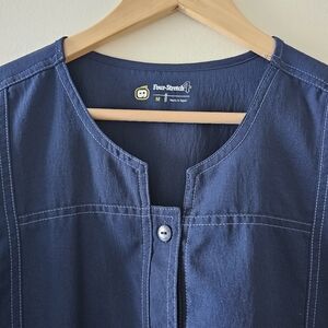 WonderWink Four Way Stretch Button Up Scrub Jacket - Women's Size Medium